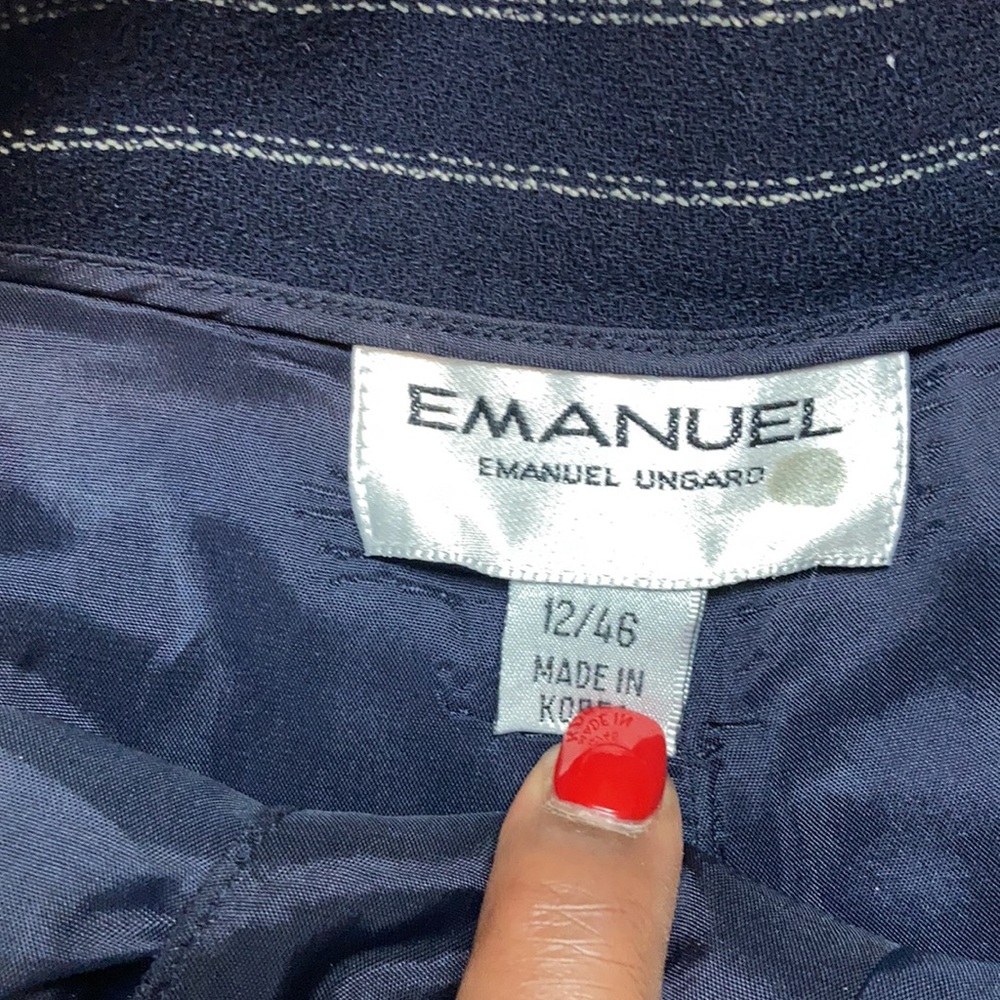Beautiful Emanuel Ungaro navy lined pinstriped wool pants w/cuff. Size 12. - Picture 3 of 4